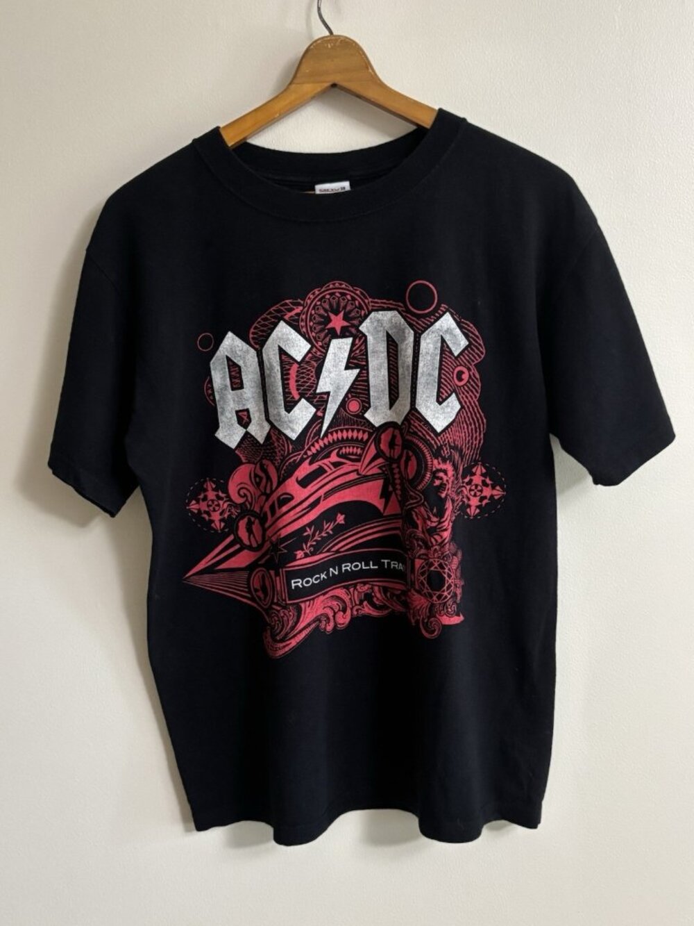 AC/DC Rock N Roll Train 08/09 Black Graphic Shirt Men’s Medium Short Sleeve